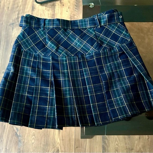 Stylish Plaid Mini Skirt with Belt - Picture 8 of 9